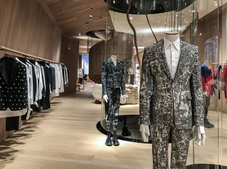 1.-Luxury-Retail-Luxury-Shop